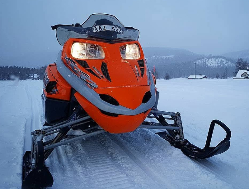 Snöskoter Arctic Cat F8 Sno Pro stulen i Ljusåker utanför Bjurholm