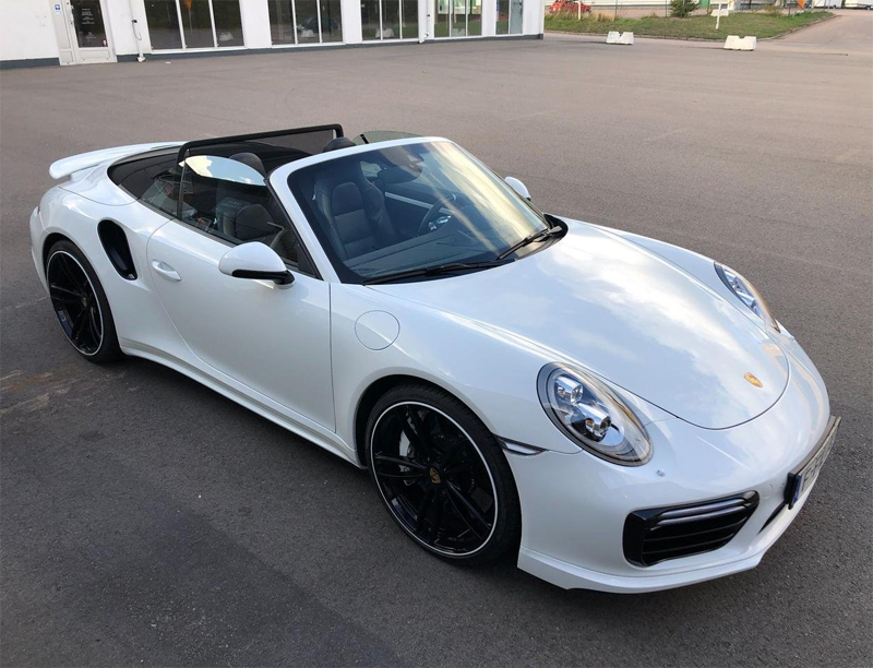 Vit Porsche 911/991 Turbo S Cabriolet stulen i Råå söder om Helsingborg