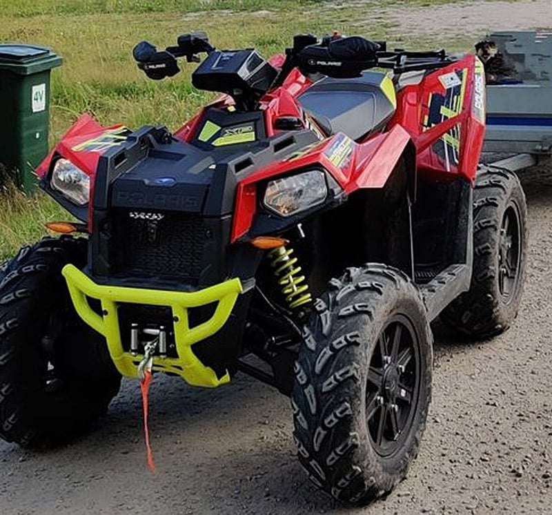 Röd Polaris Scrambler 1000 EPS stulen i Hedesunda söder om Gävle