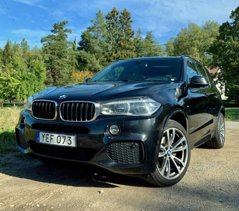 Svart BMW X5 Xdrive 30D stulen i Jakobsberg, Järfälla