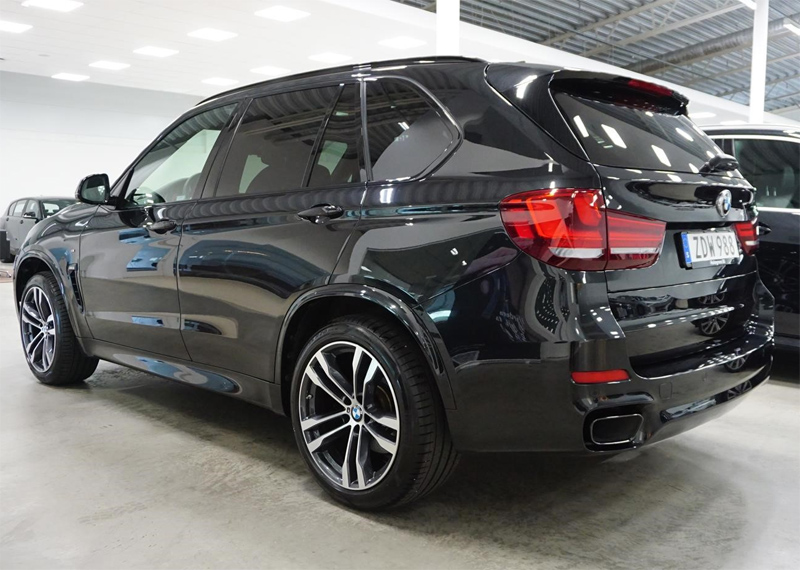 Svart BMW X5 Xdrive M50D stulen i Hjulsbro, Linköping