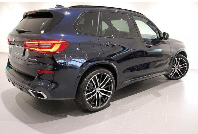 Svart metallic BMW X5 Xdrive 30D stulen i Löddeköpinge mellan Helsingborg och Malmö