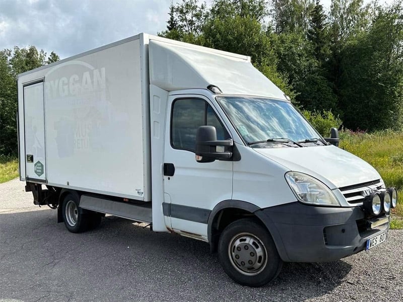 Vit Iveco Daily skåp stulen i Klässbol söder om Arvika