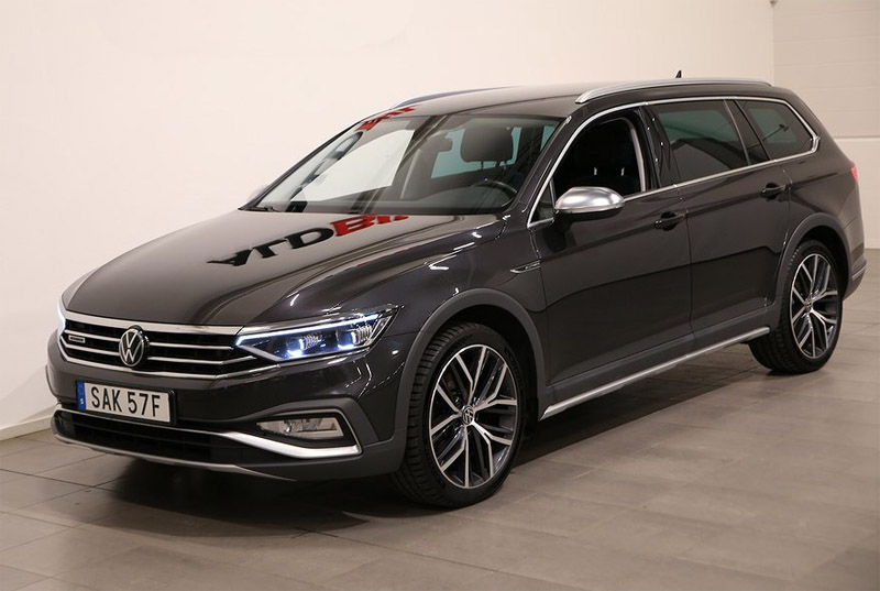 Grå metallic Volkswagen Passat Alltrack stulen i Malmö