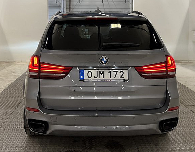 Grå metallic BMW X5 Xdrive 40D stulen i Sollentuna