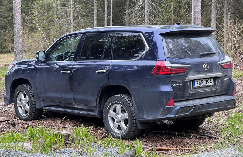 Lexus SUV LX 570 stulen i Djursholm norr om Stockholm