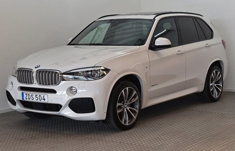 Vit BMW X5 Xdrive 40D stulen i Bromma, Stockholm