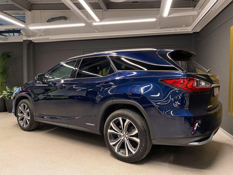 Blå metallic Lexus RX 450H L AWD stulen i Hässelby västra Stockholm