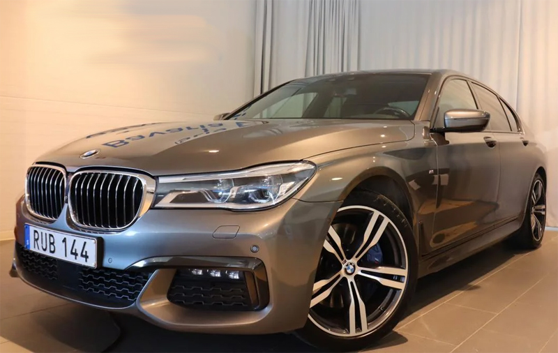 Grå BMW 750D XDRIVE stulen i Linköping