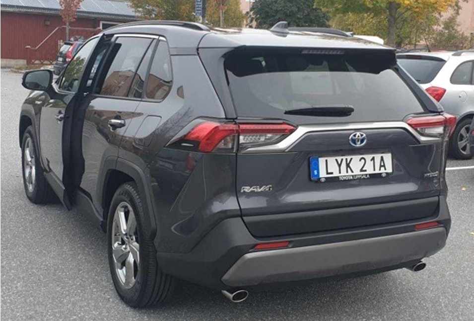 Mörkgrå metallic Toyota RAV4 Hybrid AWD stulen i Märsta