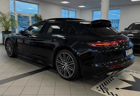 Svart svenskregistrerad Porsche Panamera 4S Sport Turismo stulen i Berlin, Tyskland