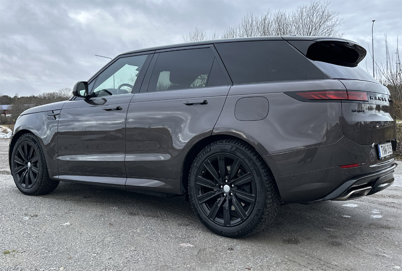 Grå metallic Land Rover Range Rover Sport P440e stulen i Kungsängen nordväst om Stockholm