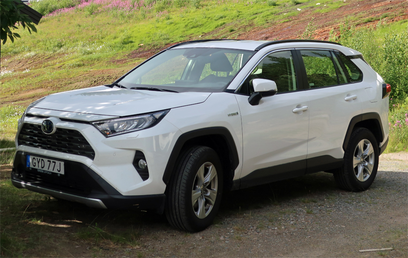 Vit Toyota RAV4 Hybrid AWD stulen i Sollentuna