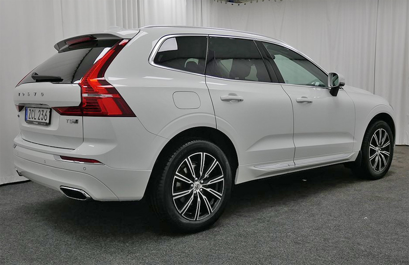 Vit Volvo XC60 T5 AWD Inscription stulen i Helsingborg