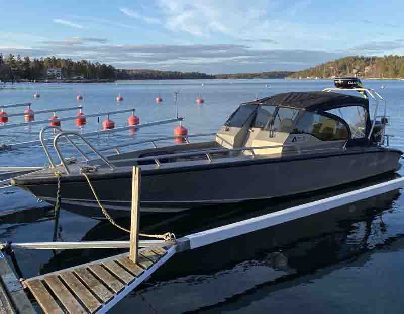 Anytec 750 SPD med 250hk Mercury stulen på Dalarö, Stockholm 