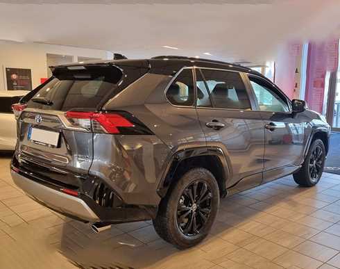 Grå metallic med svart tak Toyota RAV4 Hybrid AWD stulen i Växjö