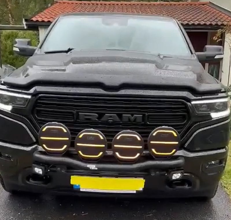 Svart RAM 1500 Crew Cab Limited Night Edition stulen i Kallhäll nordväst om Stockholm