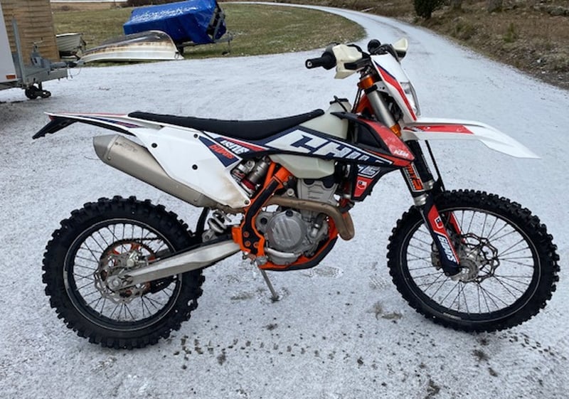 KTM 250 EXC-F stulen utanför Hällnäs norr om Alingsås