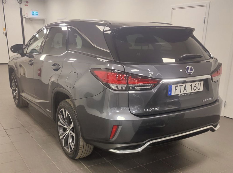 Grå metallic Lexus RX 450H L AWD stulen i Tullinge sydväst om Stockholm