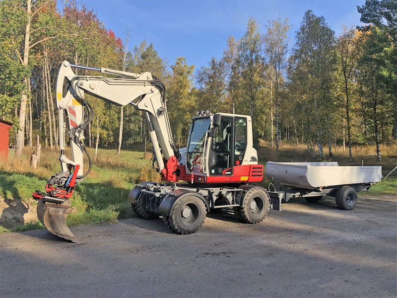 Hjulburen grävmaskin Take Job TB 295W stulen i Trångsund söder om Stockholm