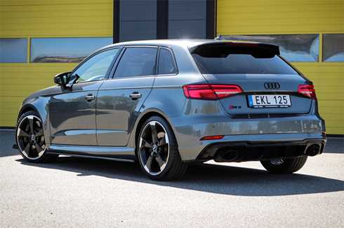 Grå metallic Audi RS3 Sportback Quattro stulen i Osby