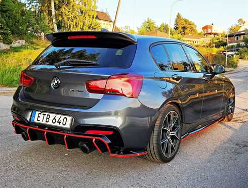 Grå metallic BMW M140i Xdrive stulen i Vällingby, Stockholm