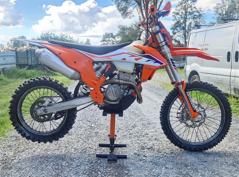 KTM 350 EXC-F stulen i Stärte norr om Östervåla