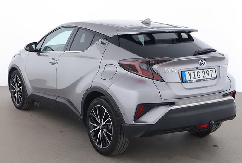 Mörkgrå metallic Toyota C-HR stulen i Östberga, Stockholm