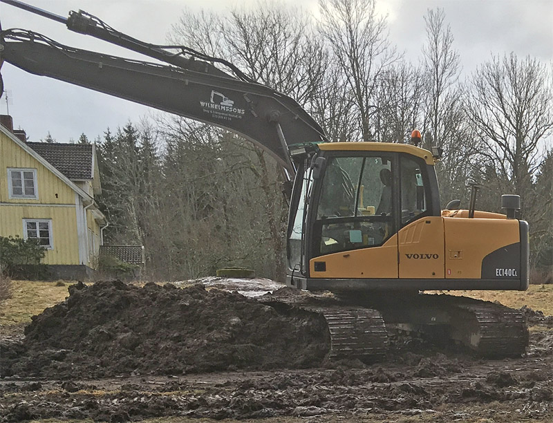 Bandburen grävmaskin Volvo EC140 stulen i Bogla mellan Huskvarna och Tenhult