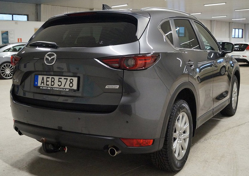 Gråmetallic Mazda CX-5 AWD stulen i Ystad