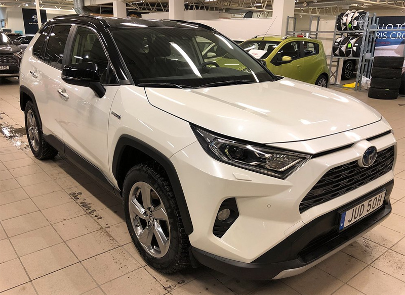 Vit Toyota RAV4 Hybrid AWD Executive stulen i Älvsjö