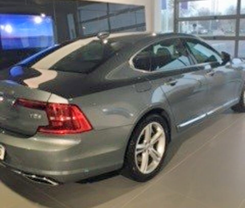 Grå Volvo S90 T5 Inscription stulen i Söndrum, Halmstad