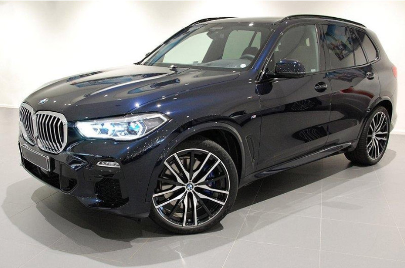 Svart metallic BMW X5 Xdrive 30D stulen i Löddeköpinge mellan Helsingborg och Malmö