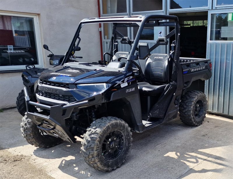 Mörkblå Polaris Ranger XP 1000 stulen i Gringelstad väster om Åhus