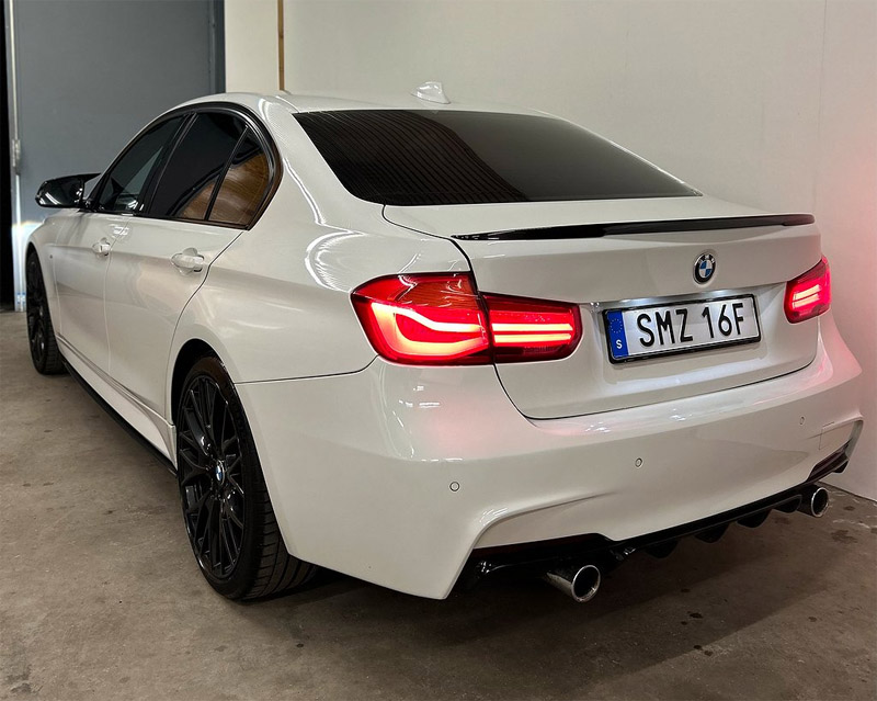 Vit BMW 335I Xdrive Sedan stulen i Laholm