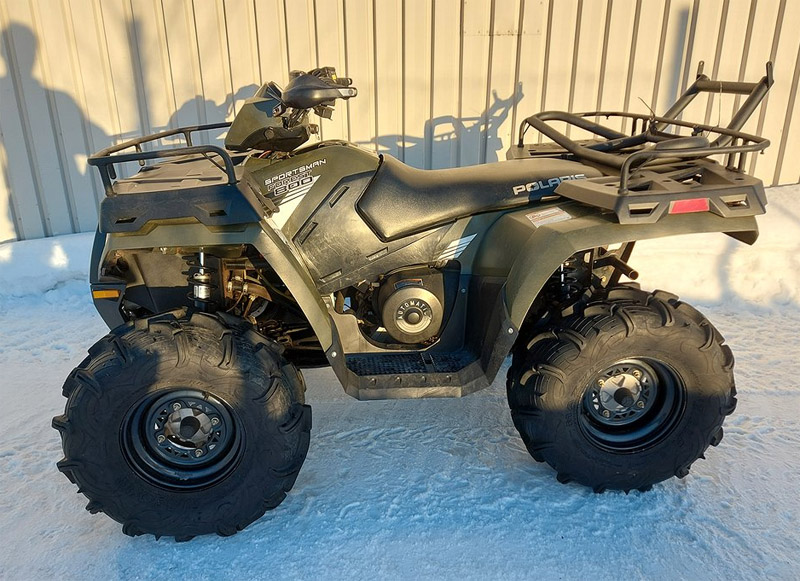 Grön fyrhjuling Polaris Sportsman 800 stulen i Töre