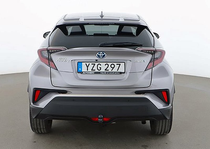 Mörkgrå metallic Toyota C-HR stulen i Östberga, Stockholm