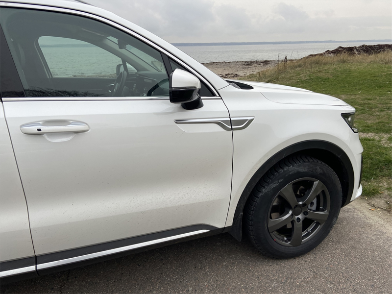 Vit Kia Sorento Plug In Hybrid stulen i Mariastaden Helsingborg