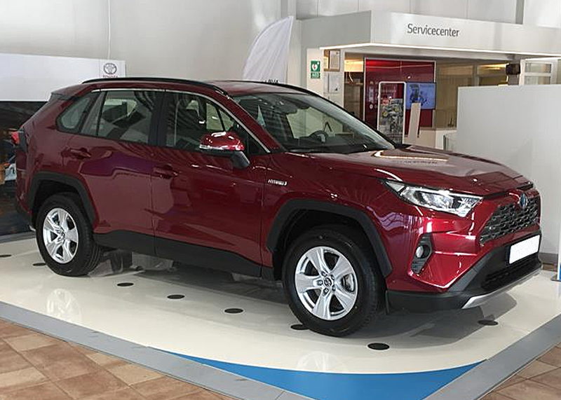 Röd Toyota RAV4 Hybrid AWD stulen i Karlstad