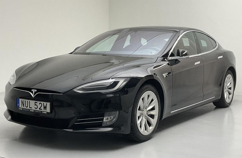 Svart Tesla Model S Long Range stulen i Djursholm norr om Stockholm